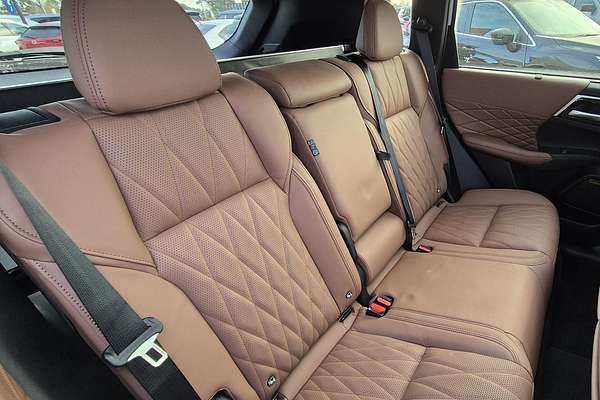 2025 Mitsubishi Outlander Exceed Tourer ZM