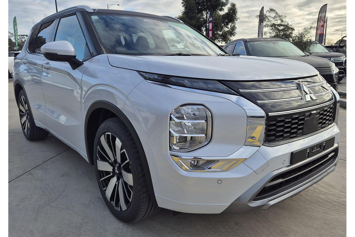 2025 Mitsubishi Outlander Exceed Tourer ZM