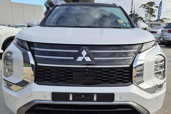 2025 Mitsubishi Outlander Exceed Tourer ZM