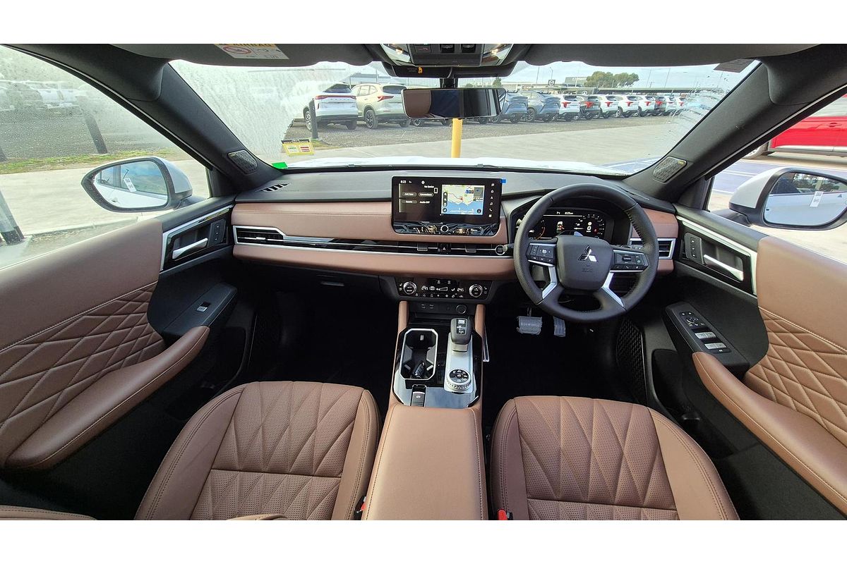 2025 Mitsubishi Outlander Exceed Tourer ZM