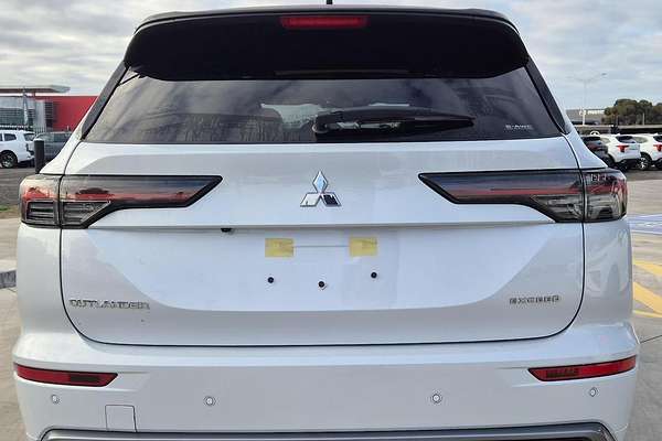 2025 Mitsubishi Outlander Exceed Tourer ZM