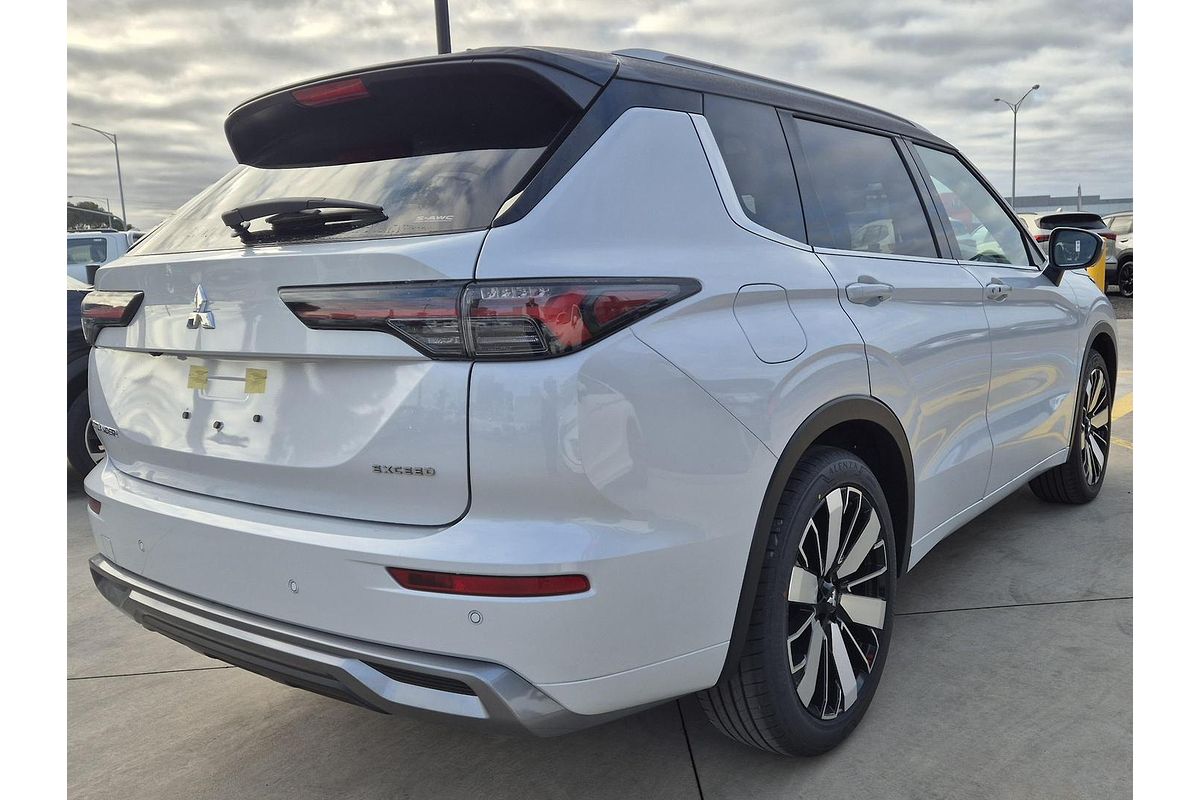 2025 Mitsubishi Outlander Exceed Tourer ZM