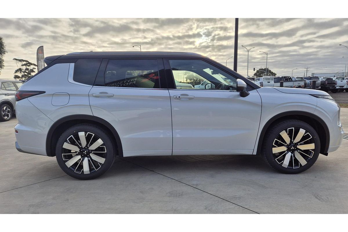 2025 Mitsubishi Outlander Exceed Tourer ZM