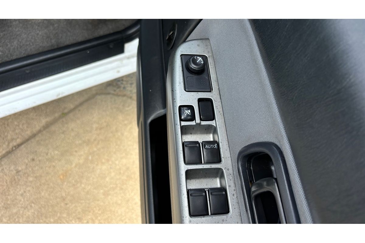 2014 Nissan Navara ST-R D22 4X4