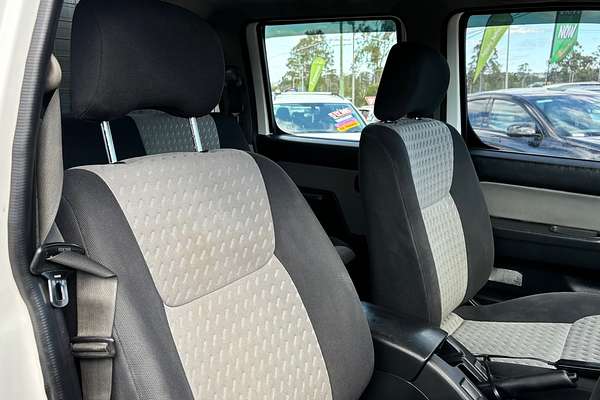 2014 Nissan Navara ST-R D22 4X4