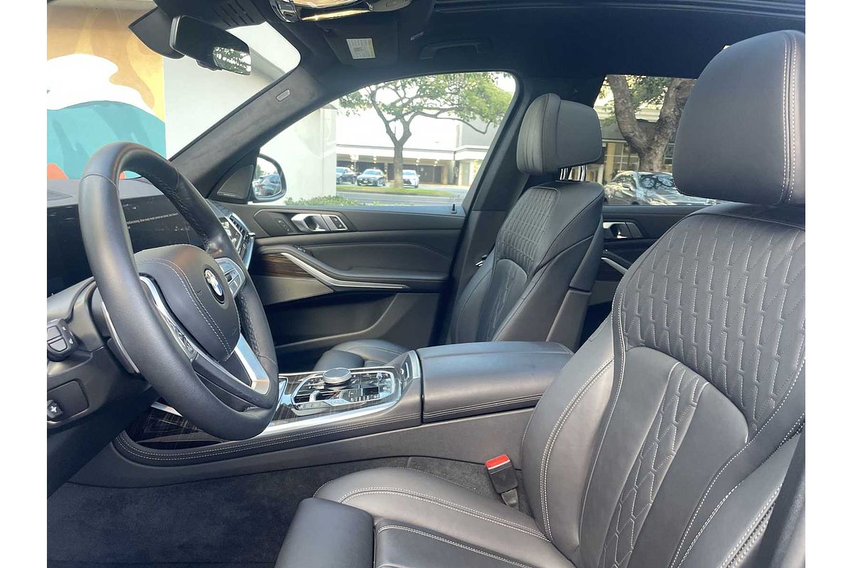 2023 BMW X7 xDrive40i