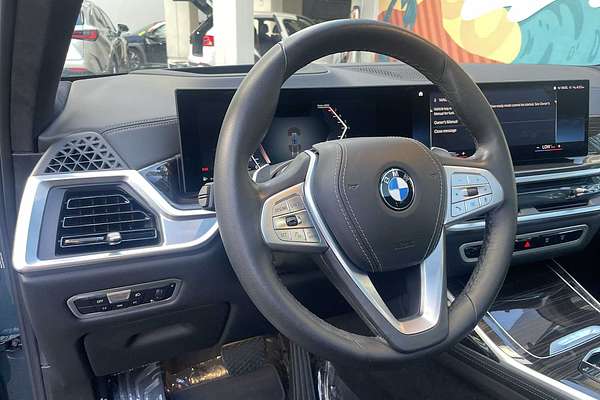 2023 BMW X7 xDrive40i