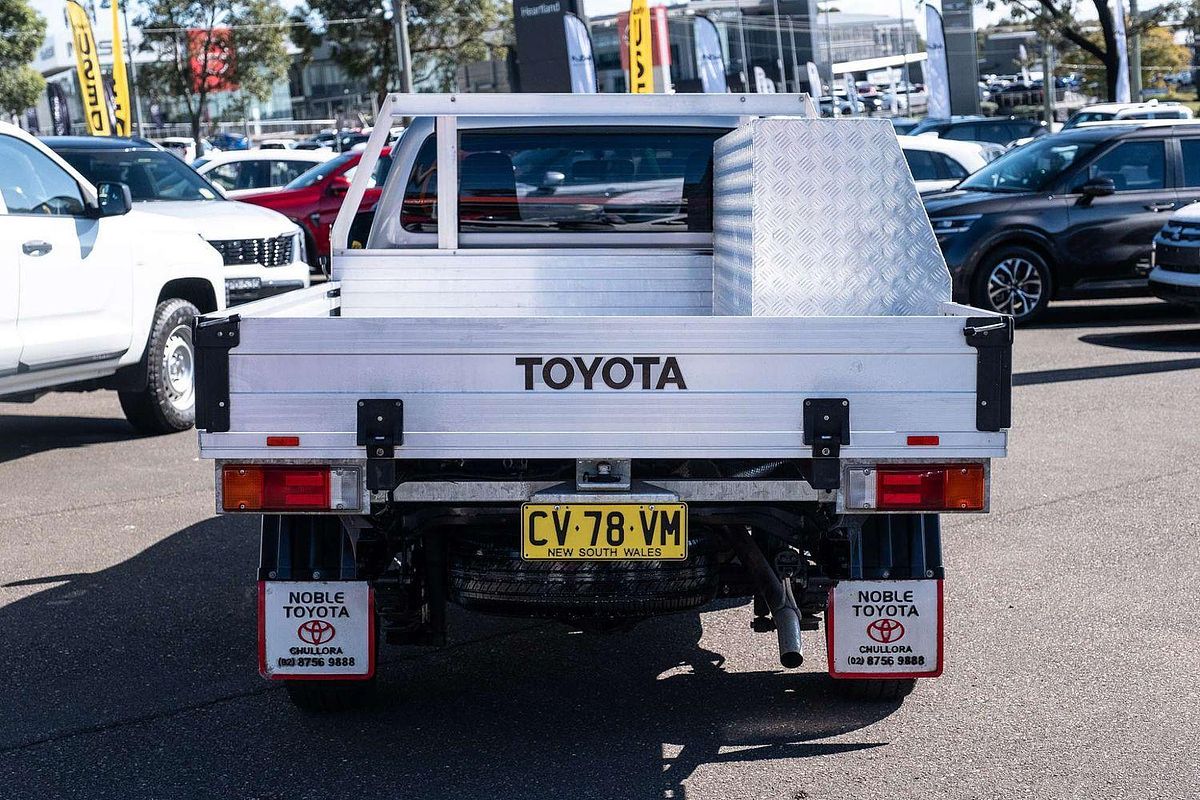 2017 Toyota Hilux Workmate TGN121R Rear Wheel Drive