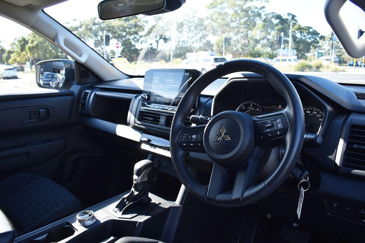 2024 Mitsubishi Triton GLX MV 4X4