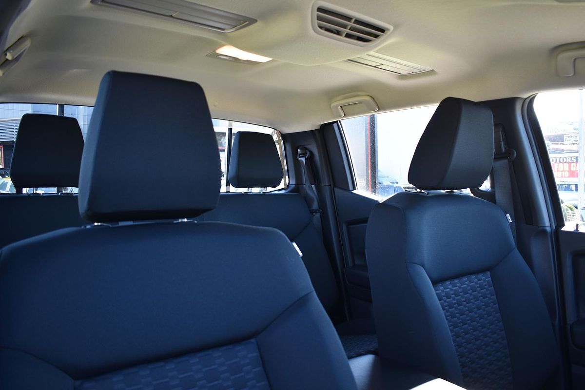 2024 Mitsubishi Triton GLX MV 4X4