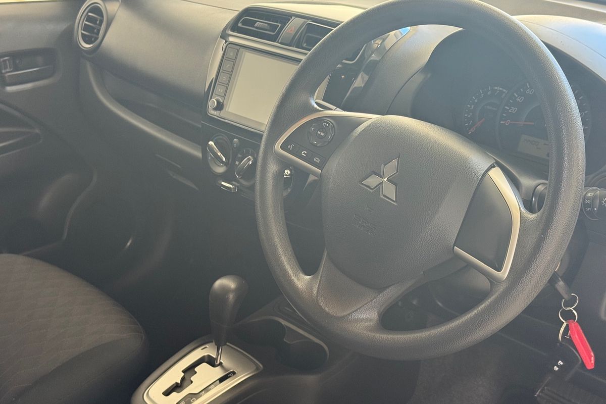 2021 Mitsubishi Mirage ES LB