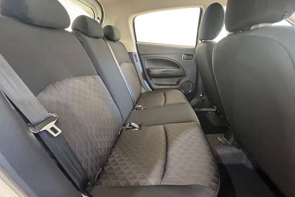 2021 Mitsubishi Mirage ES LB