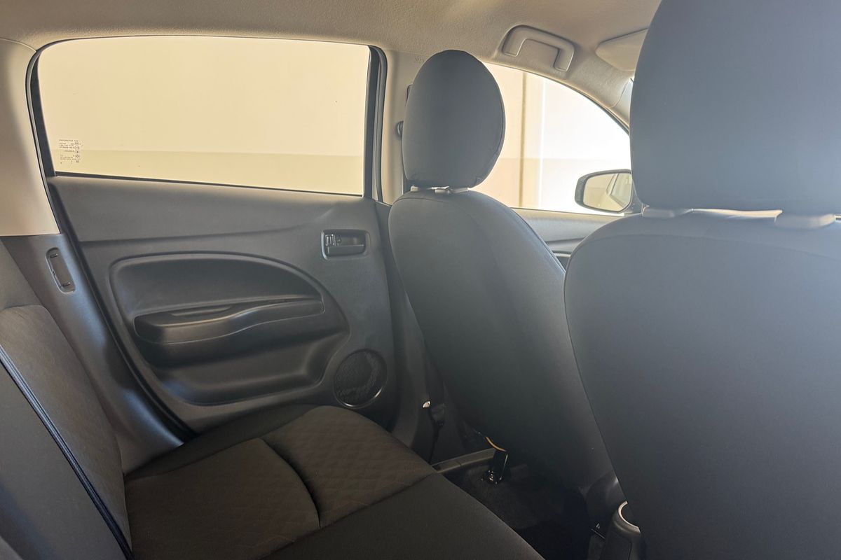 2021 Mitsubishi Mirage ES LB