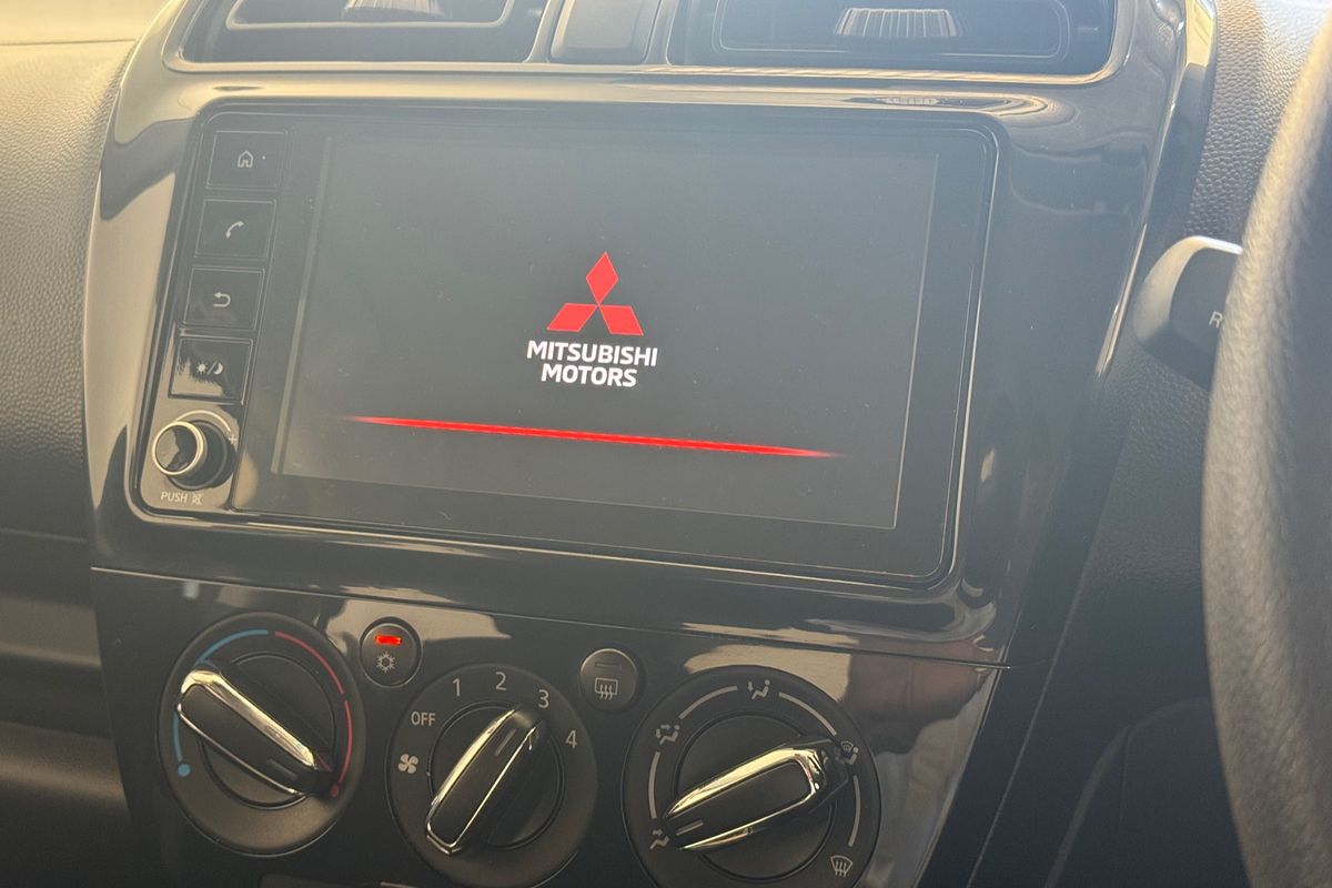 2021 Mitsubishi Mirage ES LB