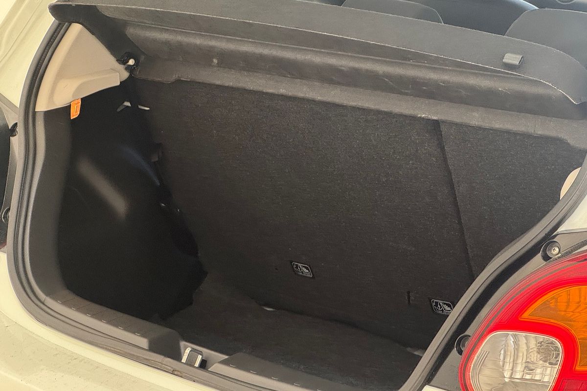 2021 Mitsubishi Mirage ES LB