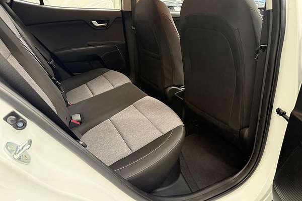2024 Kia Stonic S YB