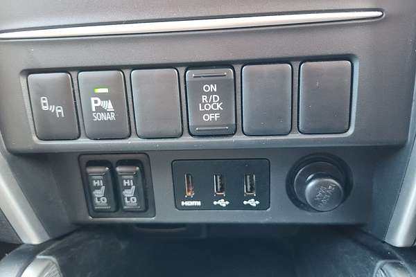 2021 Mitsubishi Triton GSR MR 4X4