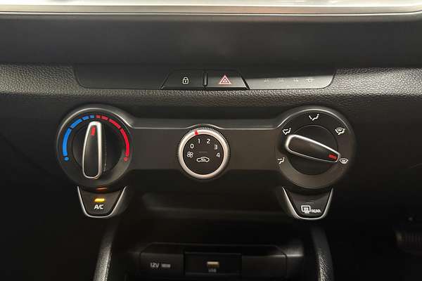 2024 Kia Stonic S YB