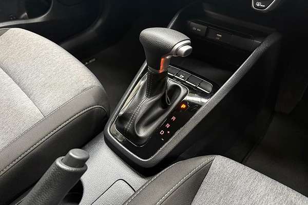 2024 Kia Stonic S YB