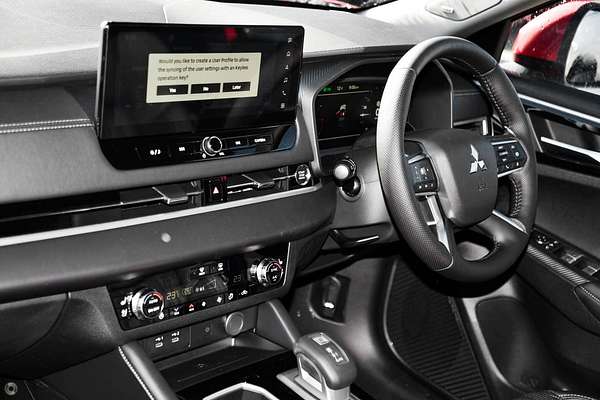 2025 Mitsubishi Outlander Exceed ZM AWD