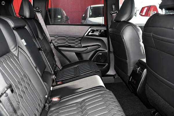2025 Mitsubishi Outlander Exceed ZM AWD
