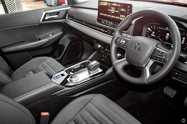 2025 Mitsubishi Outlander Aspire ZM 2WD