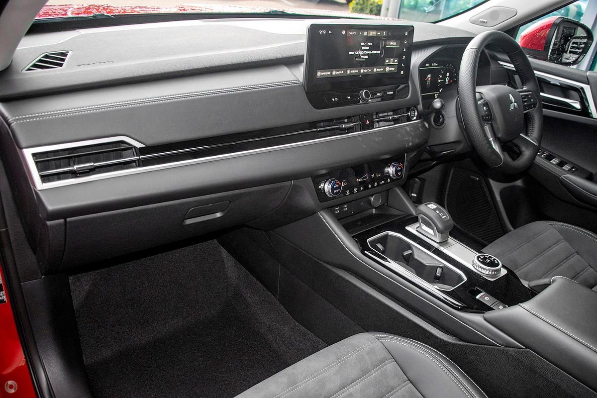 2025 Mitsubishi Outlander Aspire ZM 2WD