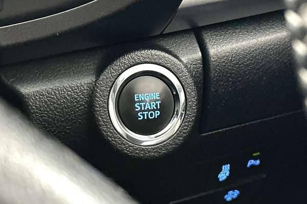 2022 Toyota Hilux SR5 GUN126R 4X4
