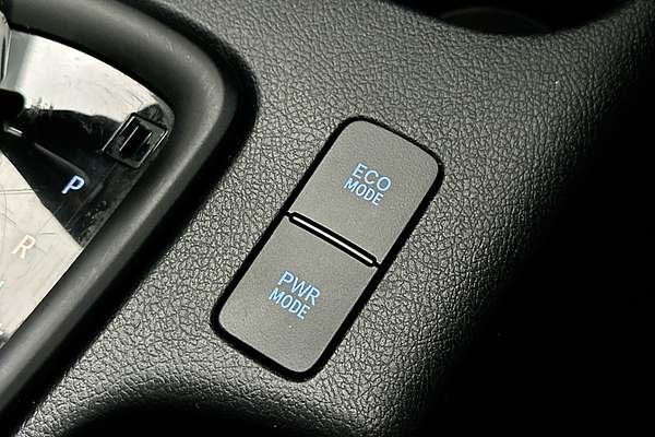 2018 Toyota Hilux SR GUN126R 4X4