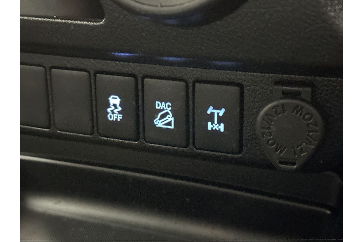 2018 Toyota Hilux SR GUN126R 4X4