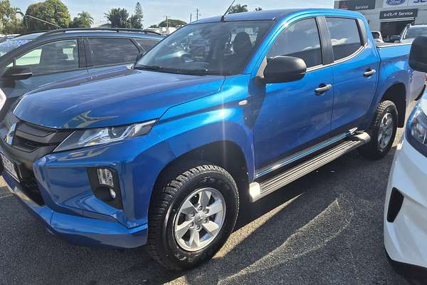 2022 Mitsubishi Triton GLX+ MR 4X4
