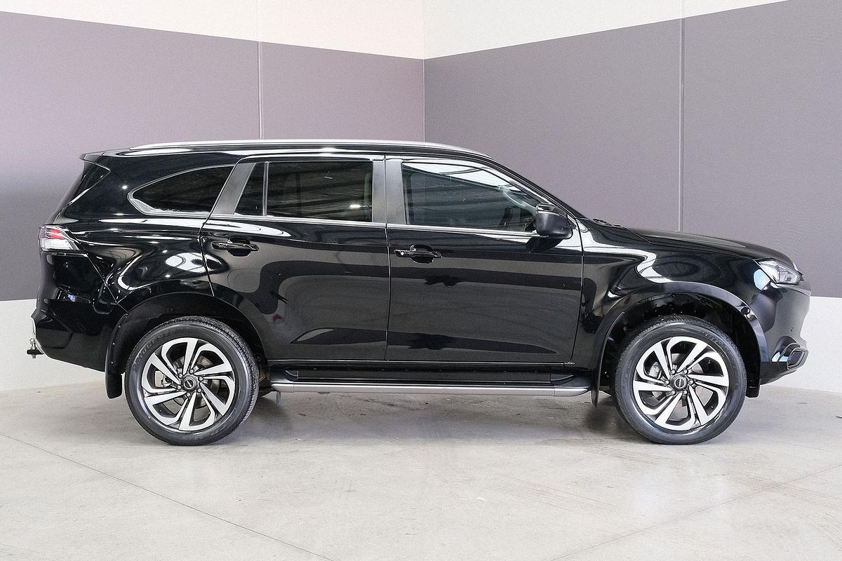 2021 Isuzu MU-X LS-T