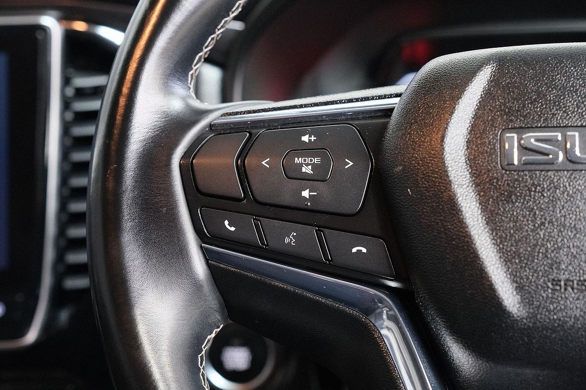 2021 Isuzu MU-X LS-T
