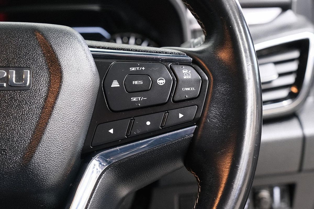 2021 Isuzu MU-X LS-T
