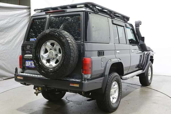 2017 Toyota Landcruiser GXL VDJ76R