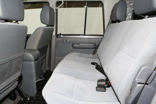 2017 Toyota Landcruiser GXL VDJ76R