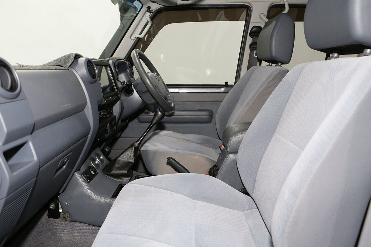 2017 Toyota Landcruiser GXL VDJ76R