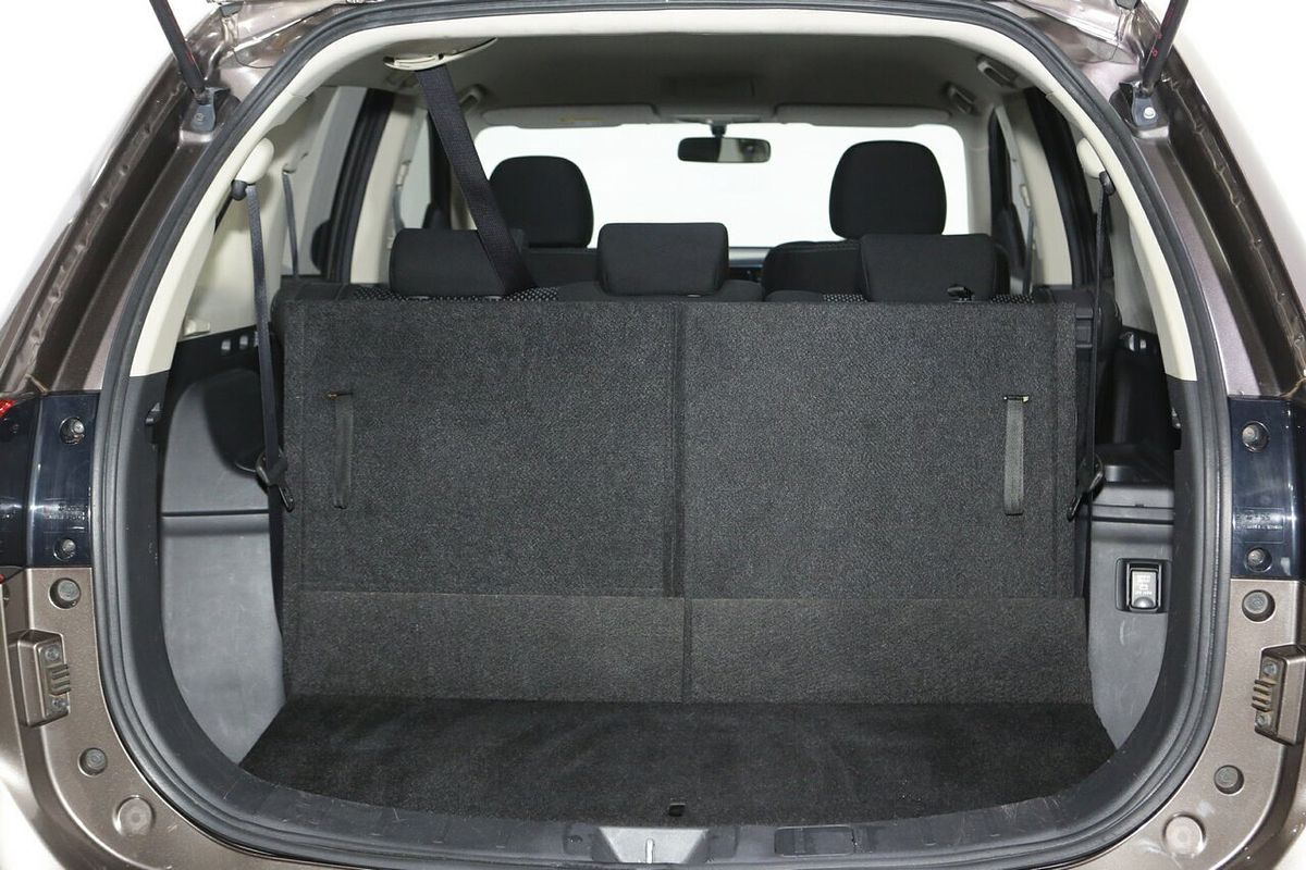 2017 Mitsubishi Outlander LS Safety Pack ZK