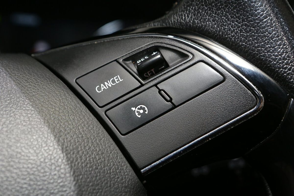2017 Mitsubishi Outlander LS Safety Pack ZK
