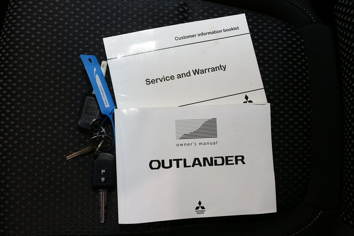 2017 Mitsubishi Outlander LS Safety Pack ZK
