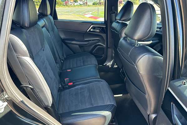 2023 Mitsubishi Outlander LS ZM