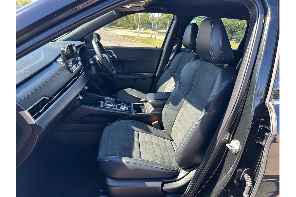 2023 Mitsubishi Outlander LS ZM
