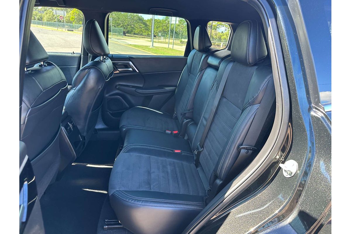 2023 Mitsubishi Outlander LS ZM