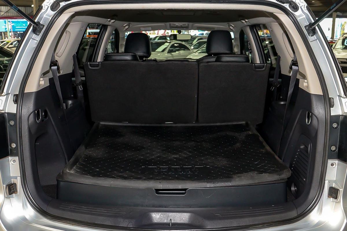 2018 Isuzu MU-X LS-T