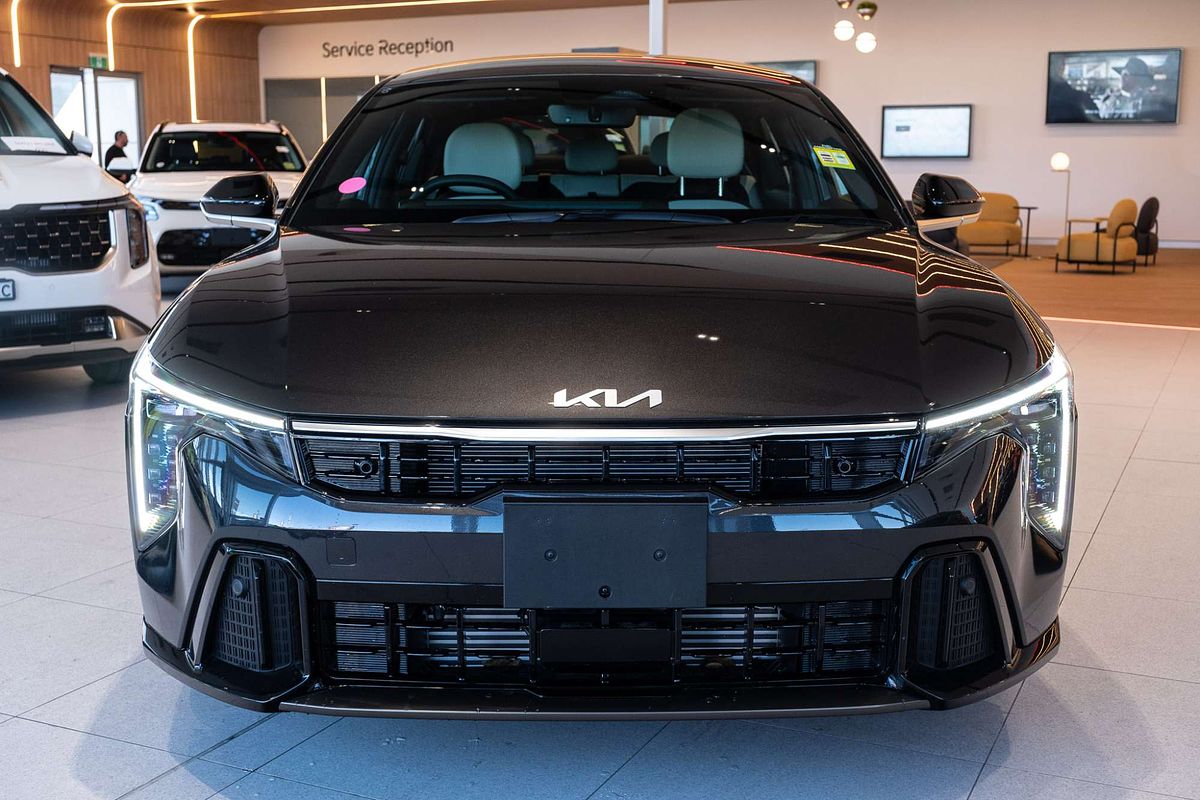 2025 Kia K4 GT-Line CL4m