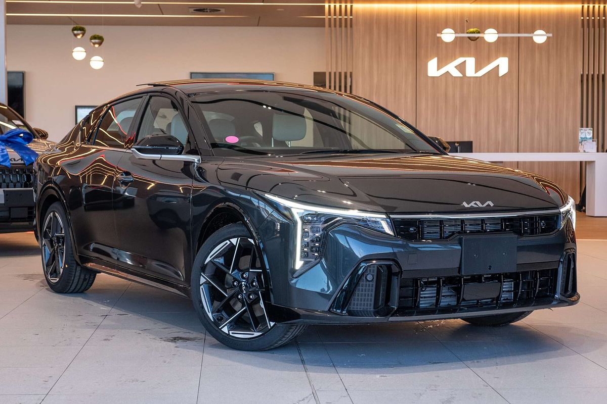 2025 Kia K4 GT-Line CL4m