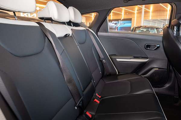 2025 Kia K4 GT-Line CL4m