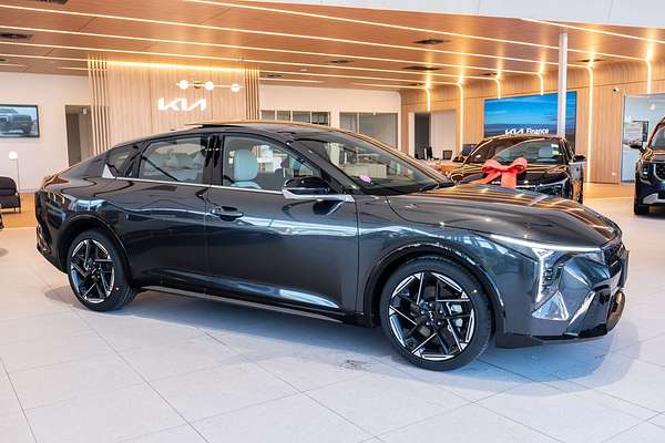 2025 Kia K4 GT-Line CL4m