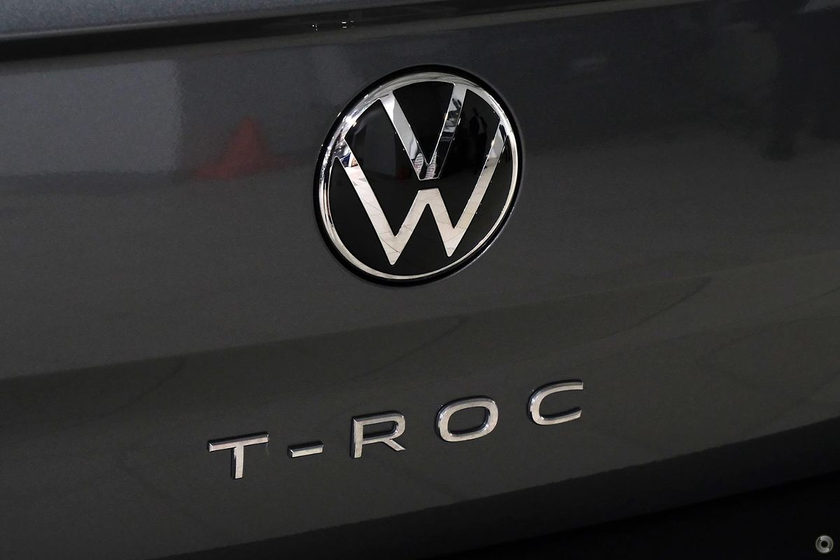 2025 Volkswagen T-Roc 140TSI R-Line D11