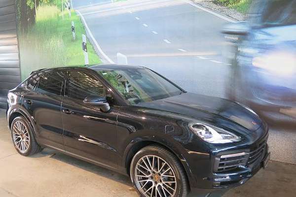 2023 Porsche Cayenne PLATINUM EDITION 9YB
